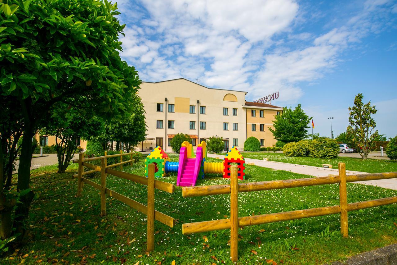 Una Hotels Occhiobello Exterior photo